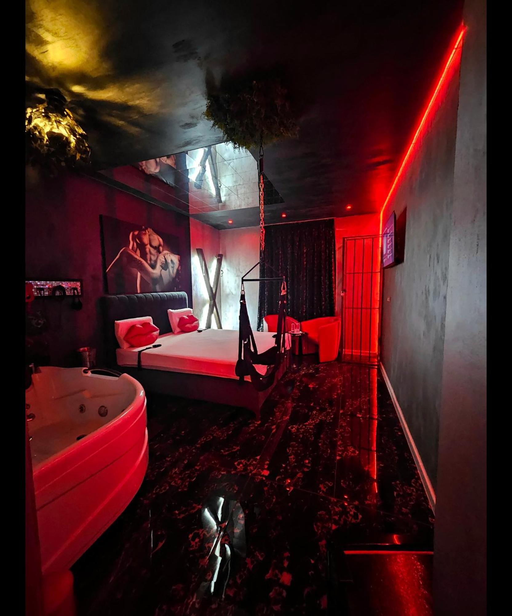 Love Room Bucarest Extérieur photo